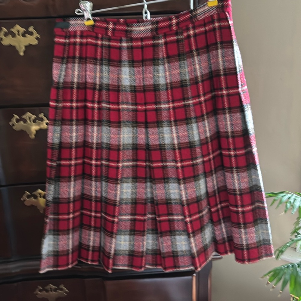 Pringle woman’s wool skirt